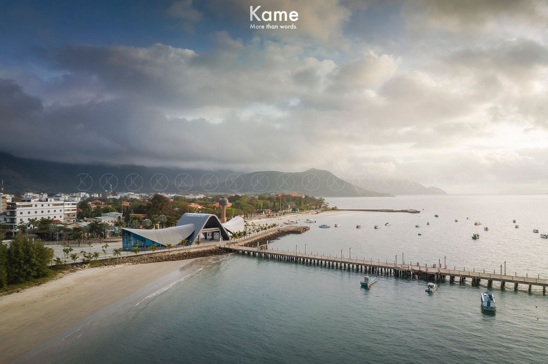 Bến tàu Côn Đảo trong buổi chiều