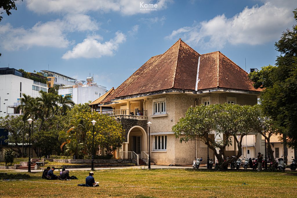 Biệt thự 257 Hoàng Văn Thụ – dấu ấn Kiến trúc Art Deco nhiệt đới nơi cửa ngõ Sài Gòn